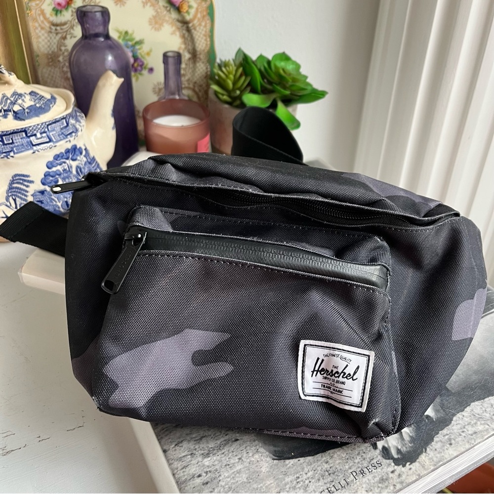Herschel Supply Co Camo Hip Fanny Pack Waist Belt Bag